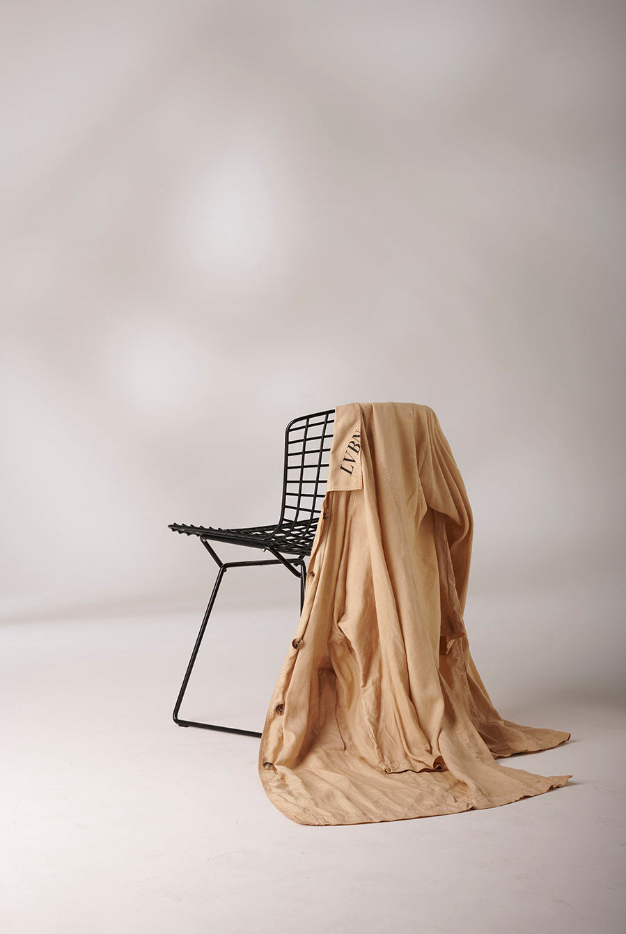 mantel come in camel/ pink by liv bergen